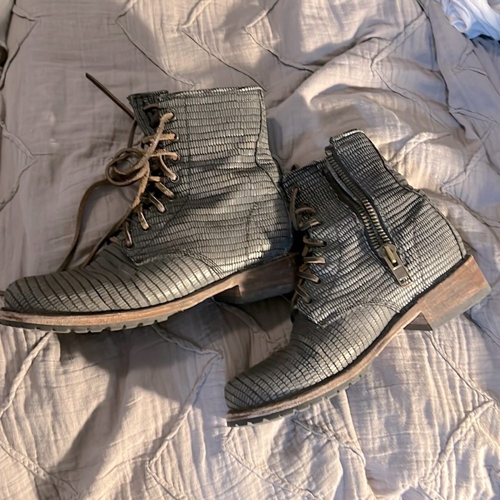 Freebird Manchester leather boots 9